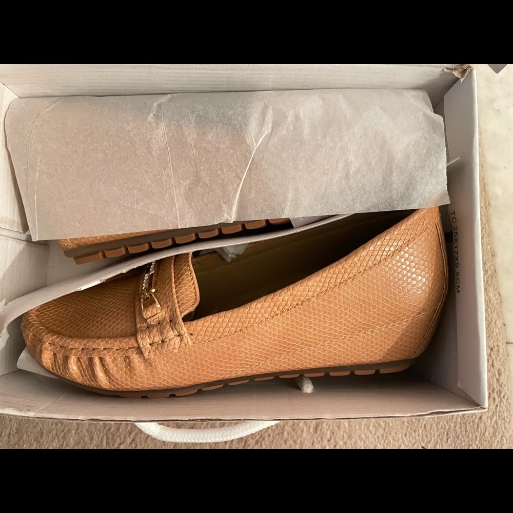 New wedges size 7 runs small